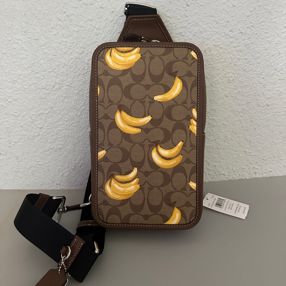 NWT COACH Sullivan Pack In‎ Signature Canvas With Banana Print - Picture 10 of 15